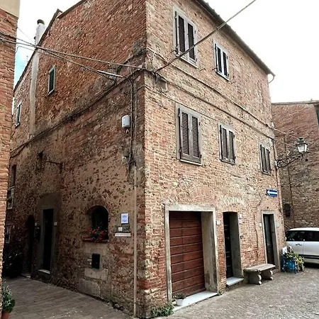L'angolo Del Barbacane Apartment *